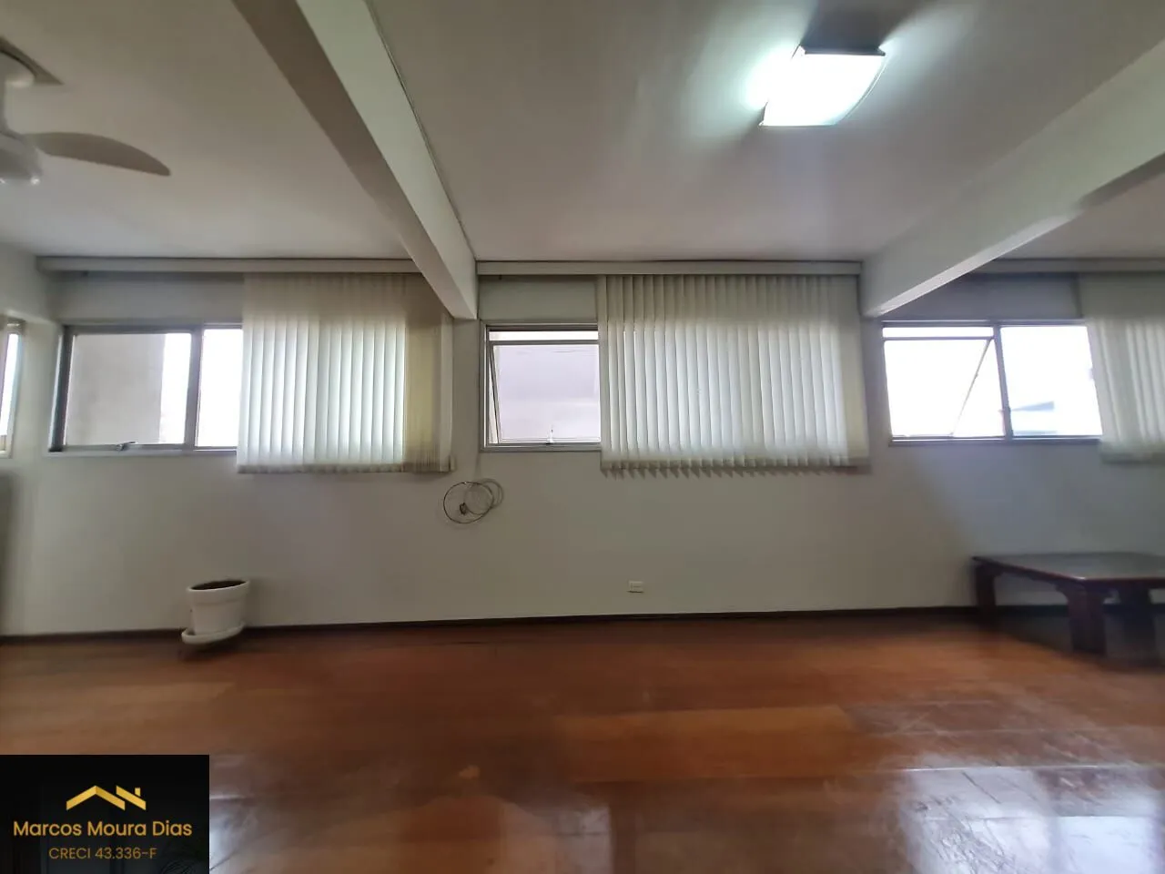 Imagem Apartamento em Perdizes, 03 Dormitórios( 1 suíte) 1 Vaga de Garagem e Dependência de Serviço. Edifício perto da PUC com Lazer e Portaria 24 hs