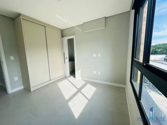 Imagem Apartamento Zona Central para Locação em Balneário Camboriú, Praia dos Amores, 2 dormitórios, 2 suítes, 3 banheiros, 1 vaga
