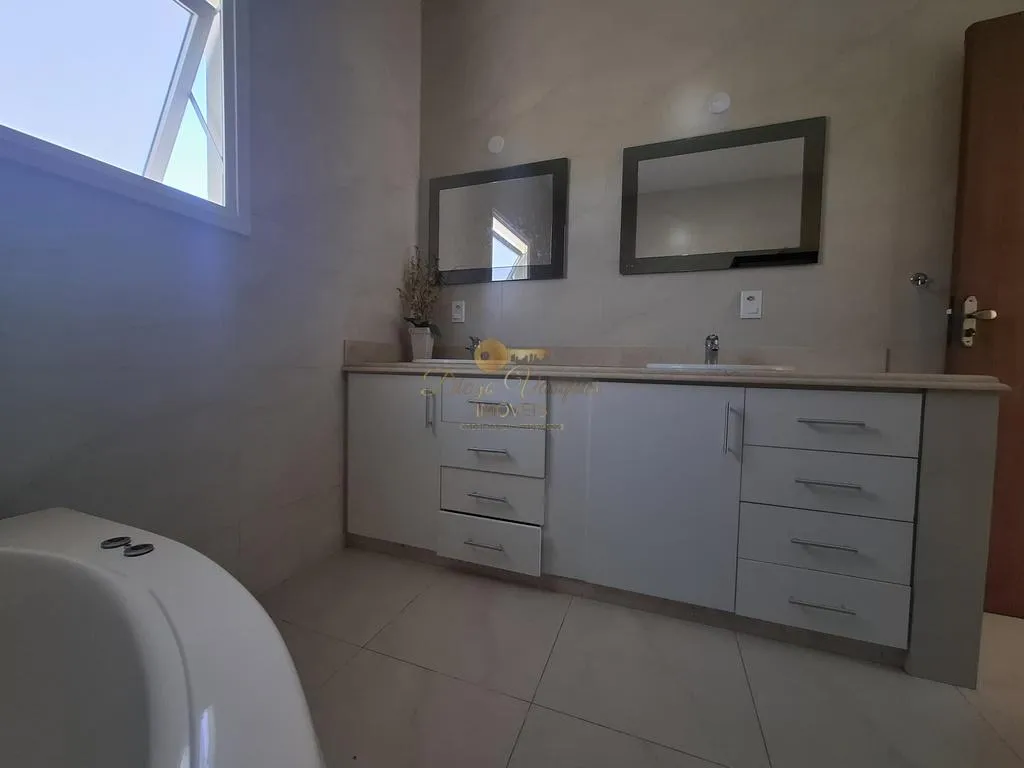 Imagem Casa para Venda em Teresópolis / RJ no bairro Green Valley
