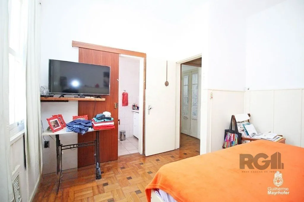 Imagem Casa de 3 dormitórios no bairro Partenon