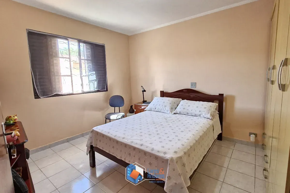 Imagem Sobrado para venda em Parada Inglesa com 6 quartos, sendo 2 suítes, 150m²