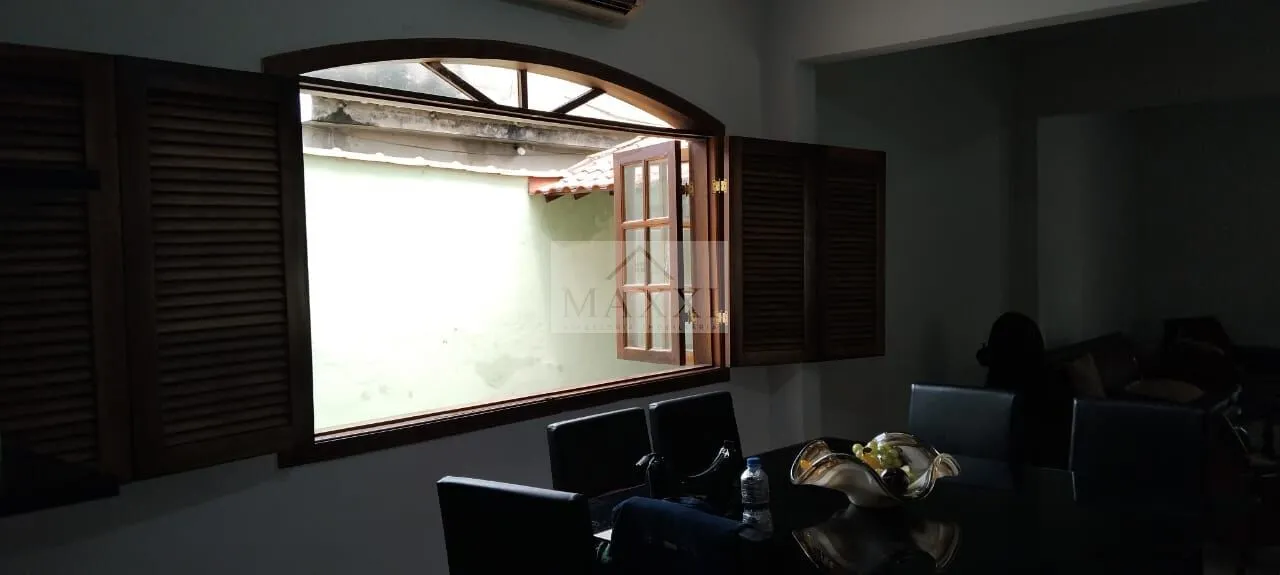 Imagem Linda Casa à Venda em Jardim Iguaçu - Nova Iguaçu | Espaço, Conforto e Tranquilidade para sua Família