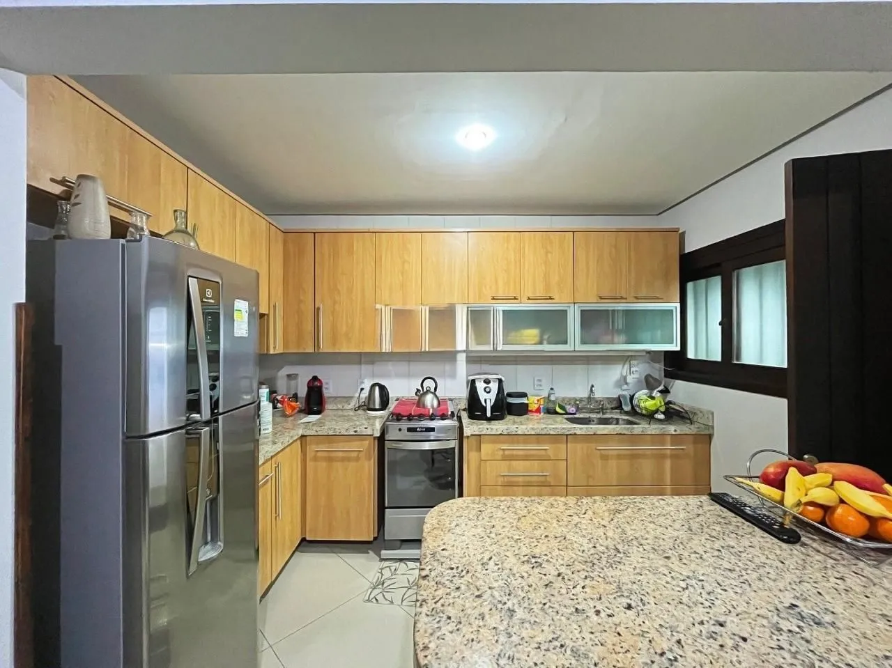 Imagem Excelente casa a venda com 3 dormitórios no bairro Tristeza em Porto Alegre.