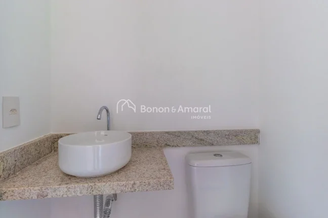 Imagem Apartamento com 1 dormitório suíte, lavabo, sala de jantar, sala de estar, cozinha, área de servi...