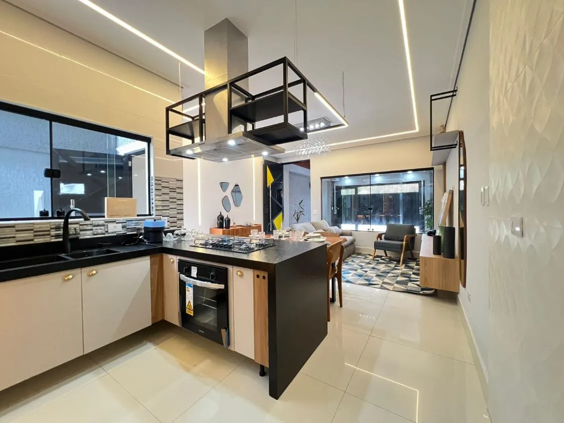 Imagem CASA NOVA COM 3 DORMITÓRIOS SENDO 2 SUÍTES E ÁREA GOURMET COM OFURO À VENDA NO VILAMAR PRAIA GRANDE
