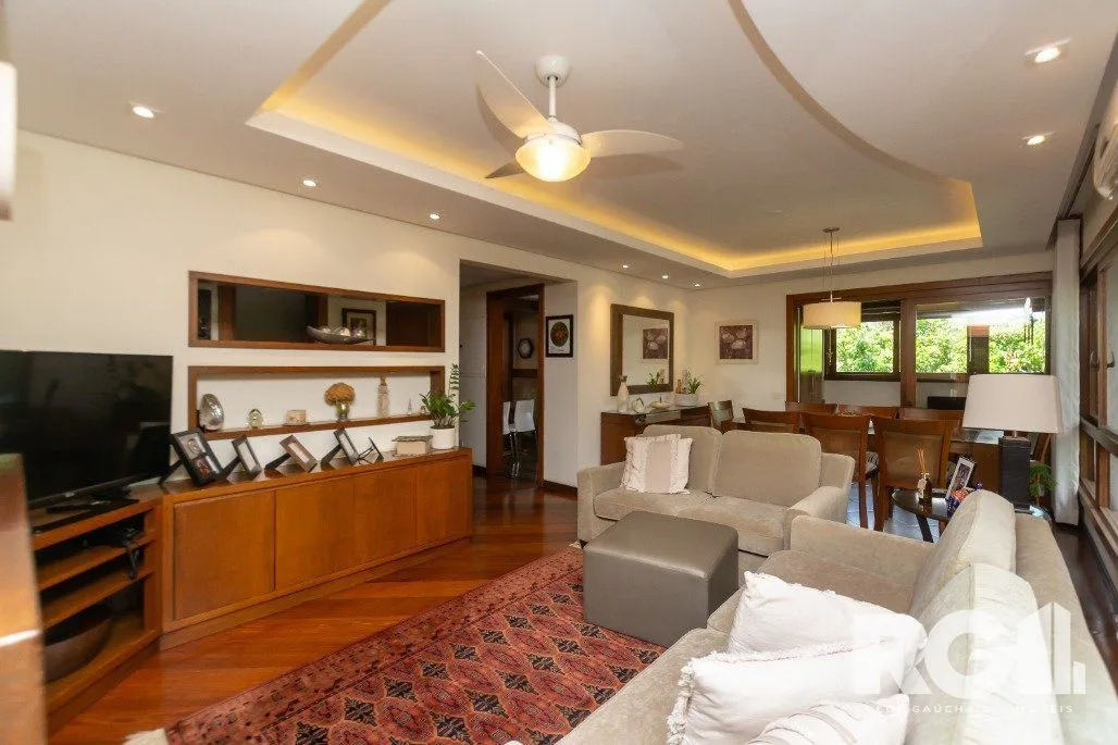 Imagem Apartamento Reformado! Com 3 dorm, sendo 1 suíte, 2 vagas na Rua Corte Real.