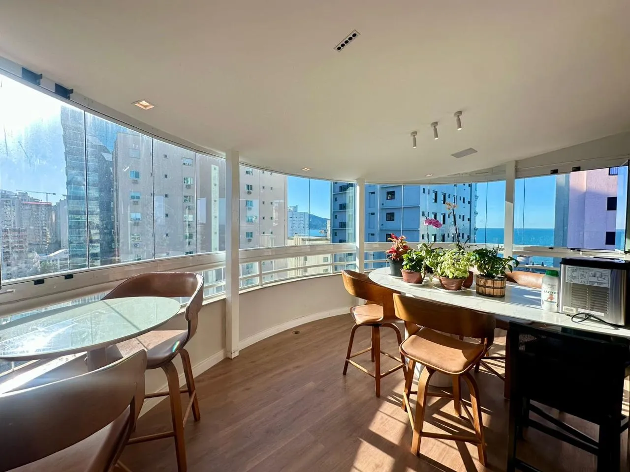 Imagem Apartamento à venda com 415m2 por R$ 5.050.000,00
