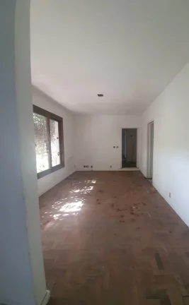 Imagem Casa para venda no bairro Três Figueiras em Porto Alegre