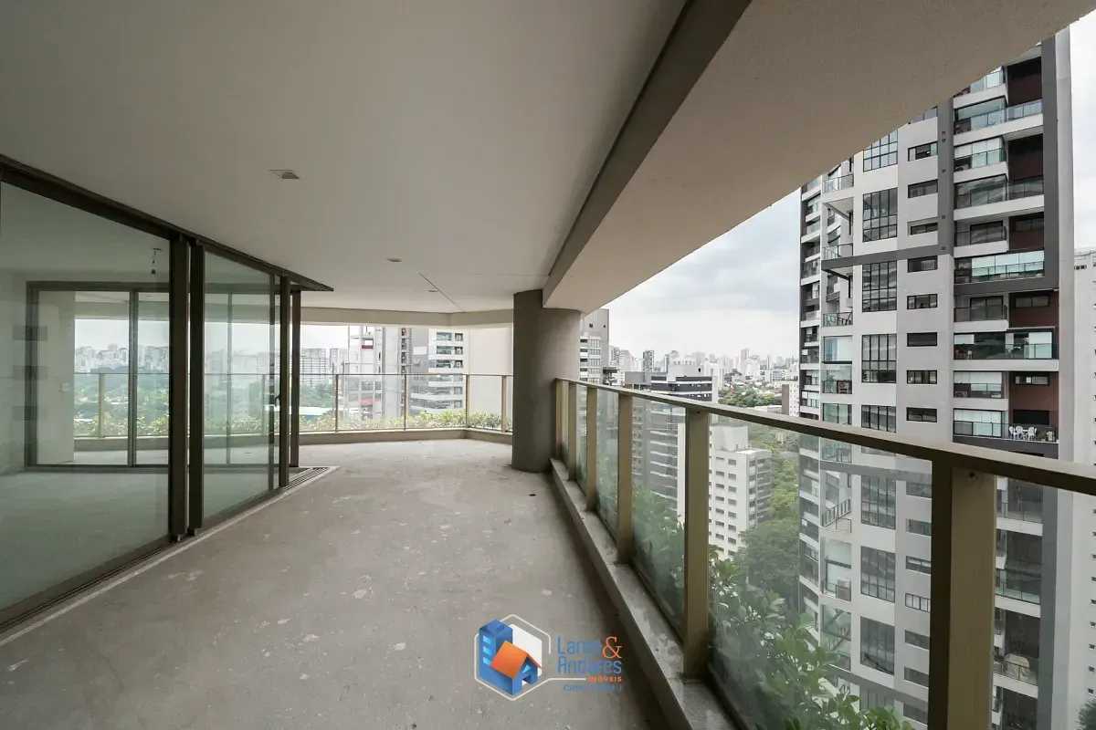 Imagem Apartamento para venda em Moema com 3 quartos, sendo 3 suítes, 221m²
