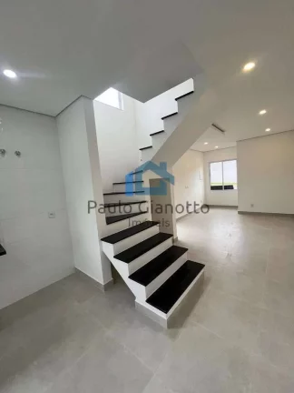 Imagem Sobrado Novo à Venda em Caucaia do Alto Cotia