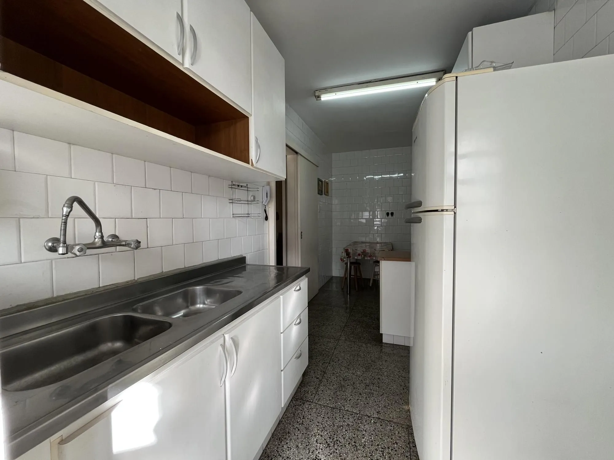 Imagem Apartamento de dois quartos e uma vaga de garagem no bairro Auxiliadora em POA
