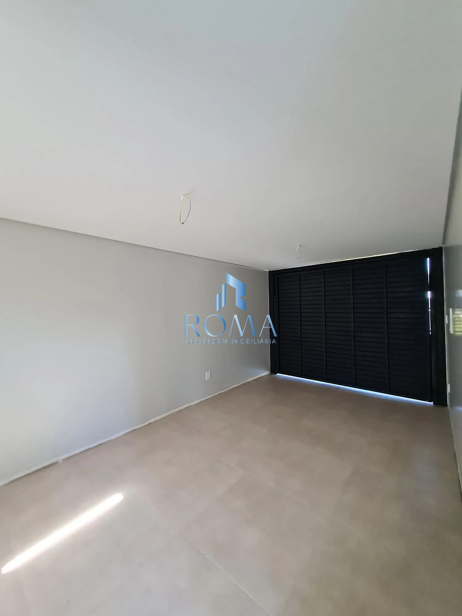 Imagem CASAS DOIS PISOS 03 DORMITÓRIOS E PÁTIO!!