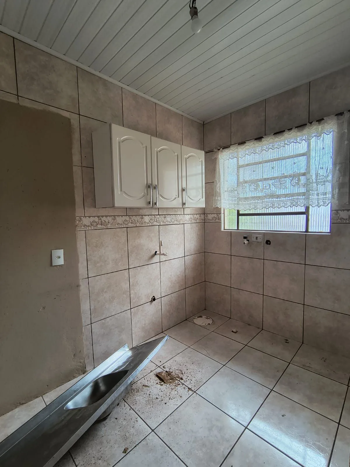 Imagem Casa de esquina com 3 dormitórios no bairro Campo Novo