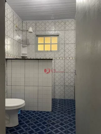 Imagem Casa em Ubatuba com 80 metros quadrados com 2 dormitórios, sala, cozinha, 2 banheiros, com vagas para 4 carros próximo a praia de Maranduba