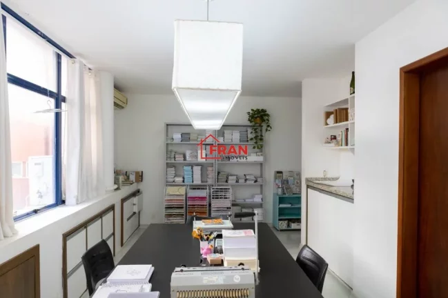 Imagem Belissima Sala Comercial com 45m² no Centro de Florianópolis