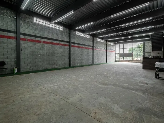 Imagem Aluga-se Galpão Zona Leste