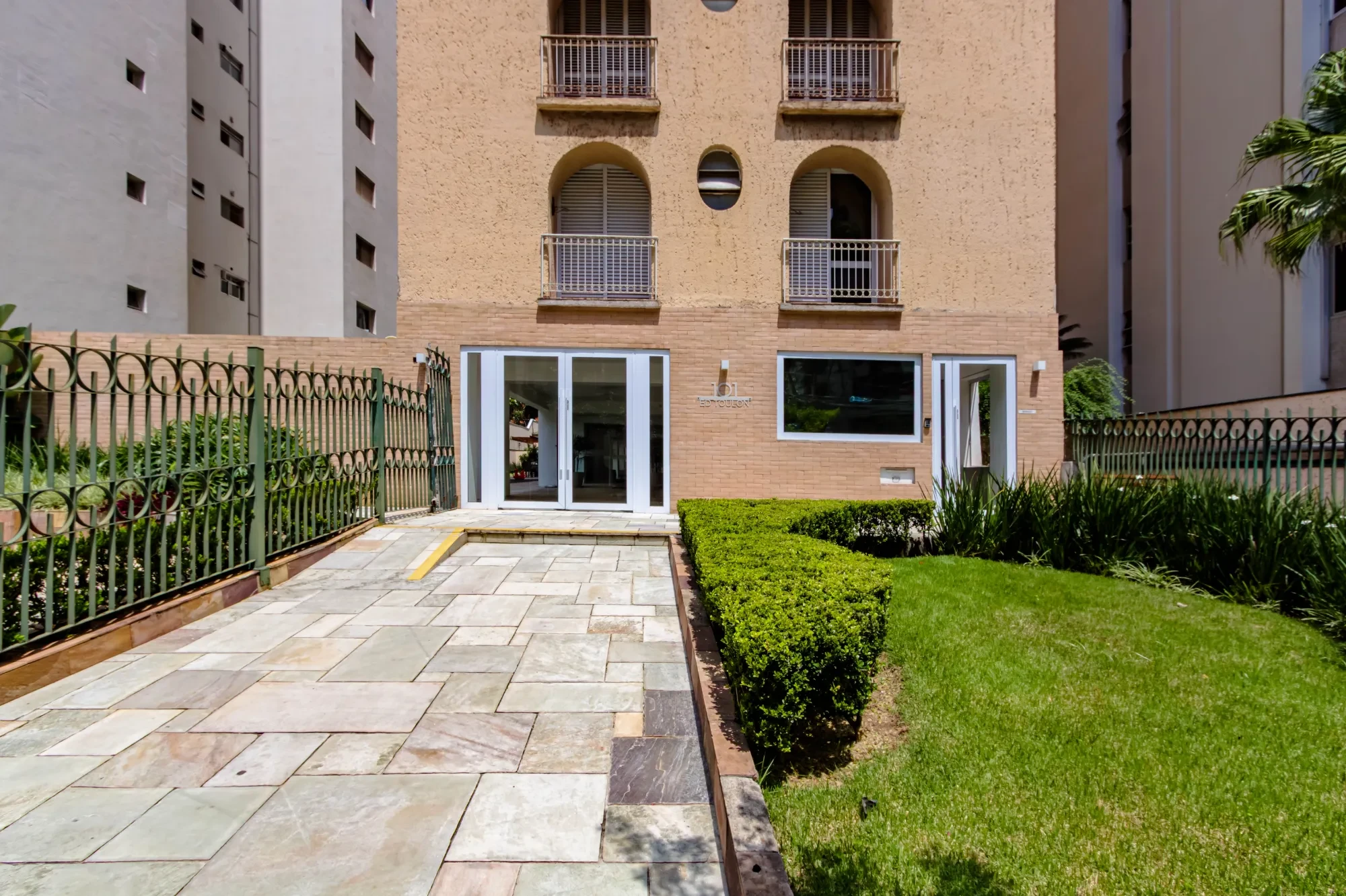 Imagem Apartamento com 3 Quartos à Venda, 145 m² em Itaim Bibi - São Paulo