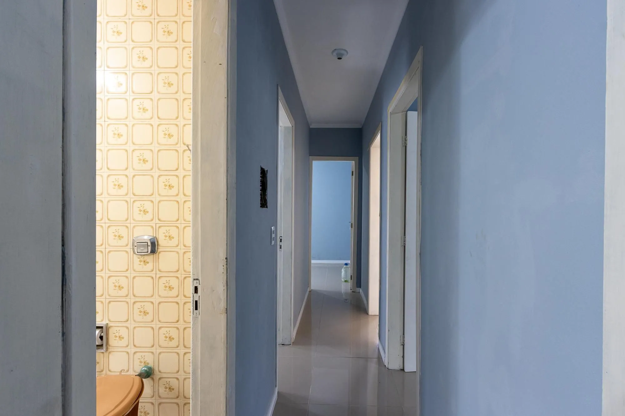Imagem Terreno com 2 casas, 4 quartos, 1 suite - Bairro Cavalhada