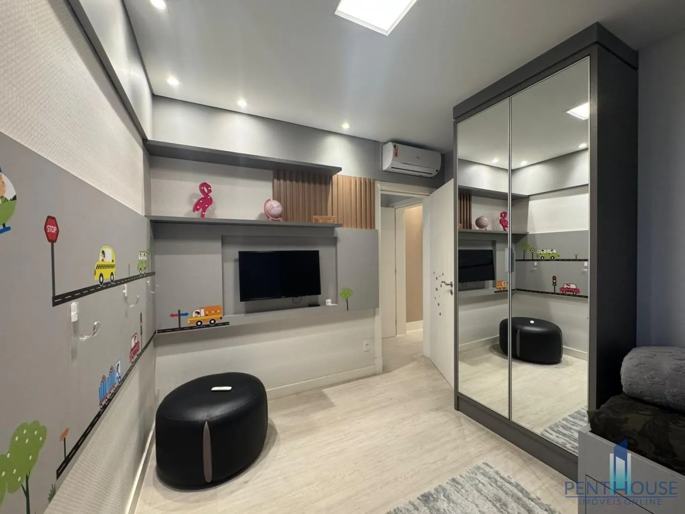 Imagem Apartamento Zona Central para Venda em Balneário Camboriú, CENTRO, 3 dormitórios, 3 suítes, 4 banheiros, 2 vagas