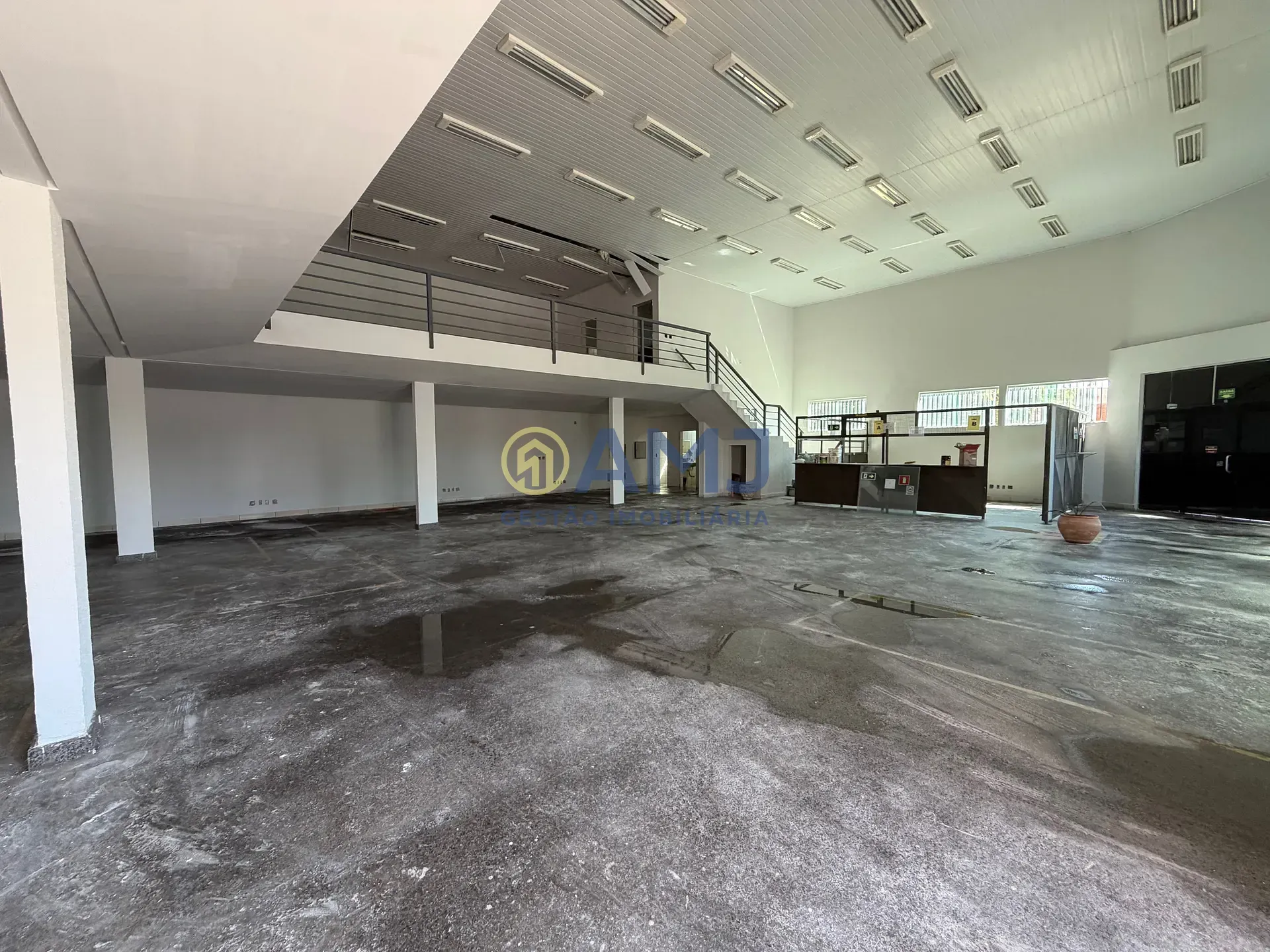 Imagem OPORTUNIDADE DE LOCAÇÃO - GALPÃO COMERCIAL NO SETOR COIMBRA