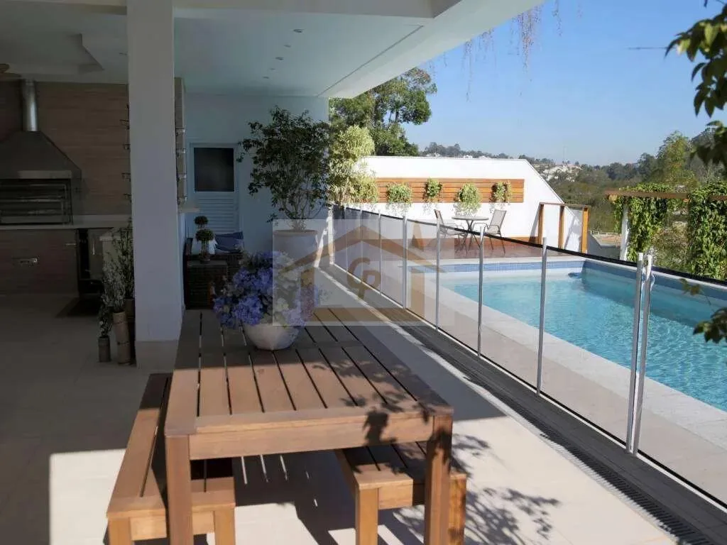 Imagem Golf Village | Moderna, 3 suítes, vista espetacular, gourmet, piscina e lareira