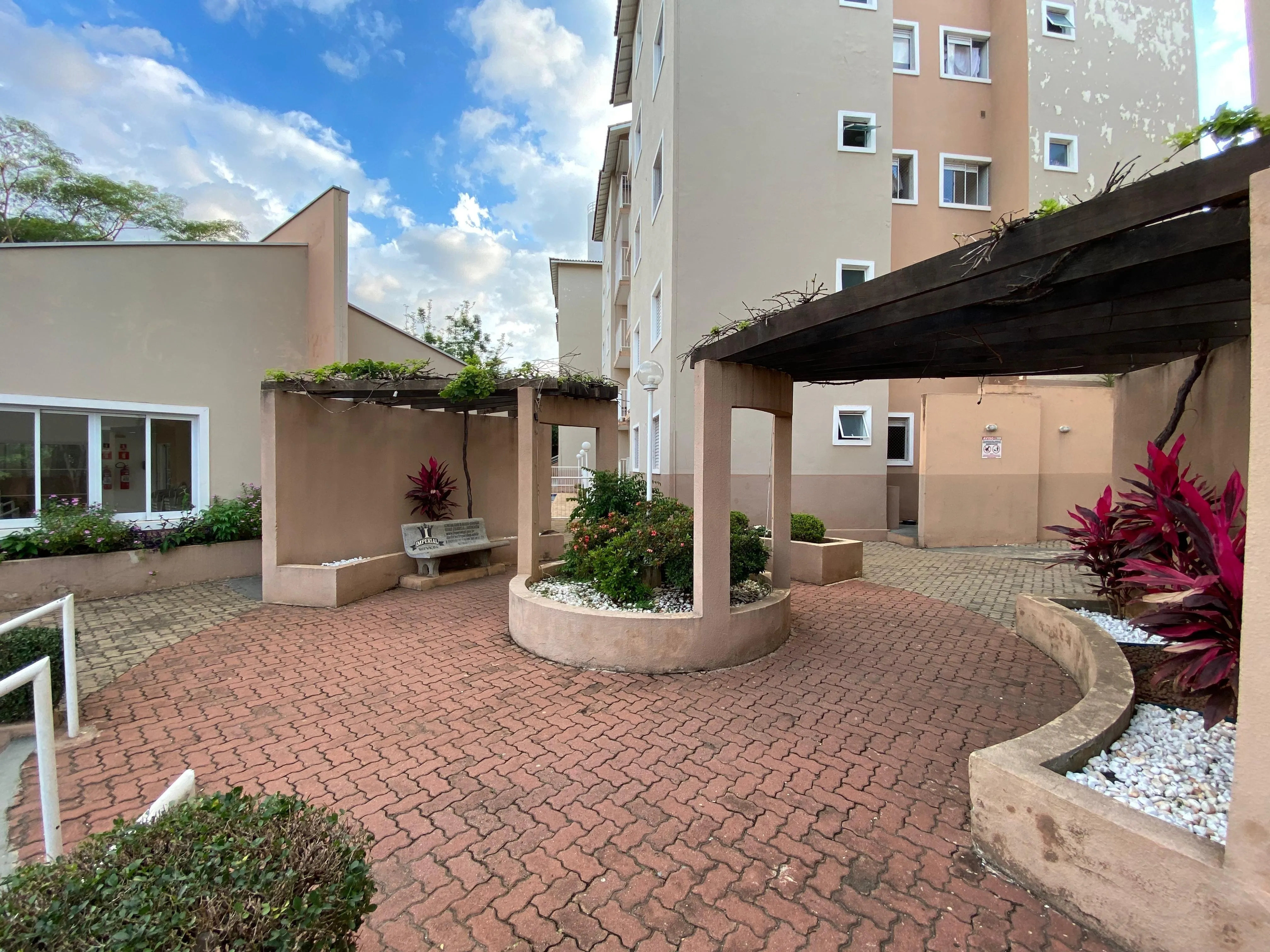 Imagem Apartamento térreo de 2 dormitórios à venda no Cond. Terras de Vera Cruz