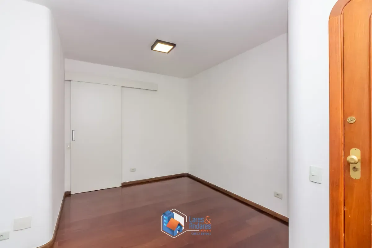 Imagem Apartamento para venda em Moema com 3 quartos, sendo 1 suíte, 99m²