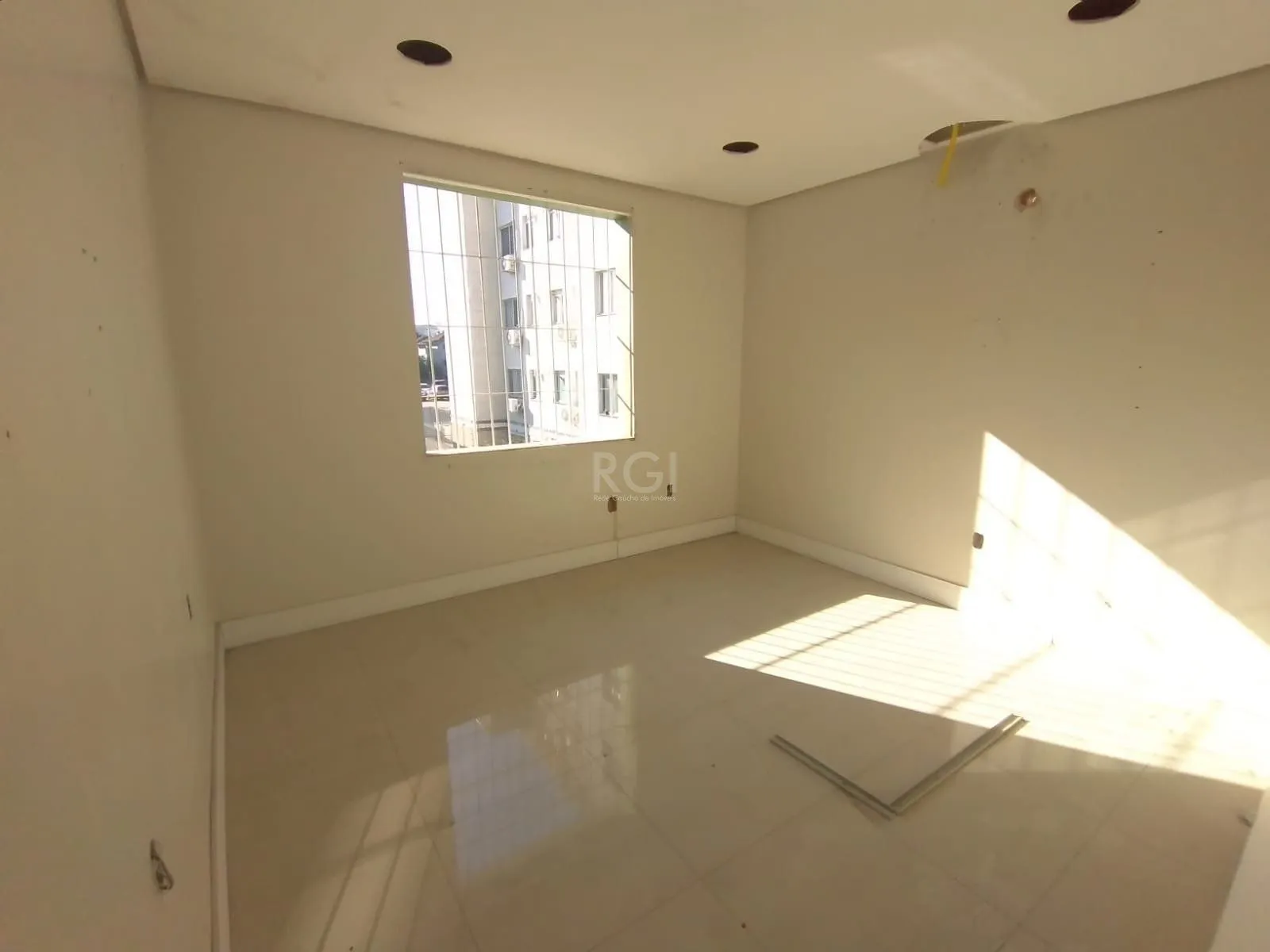 Imagem Casa Comercial para Venda - 250m², 0 dormitórios, 10 vagas - Glória