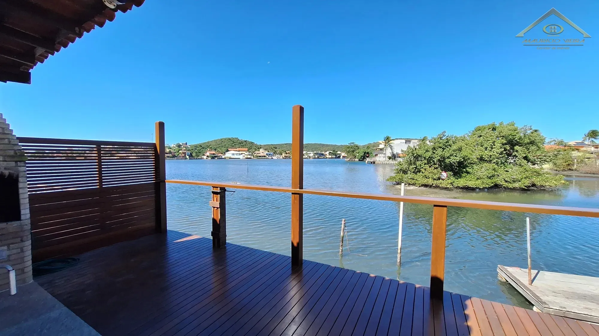 Imagem Casa triplex no Canal da Ogiva à venda