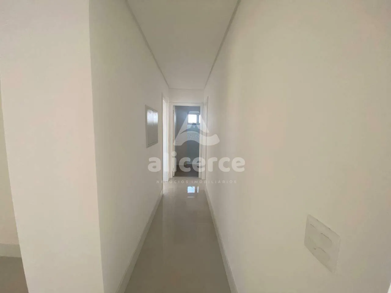 Imagem Pronto para Morar! Amplo Apartamento com 3 Suítes Sacada gourmet com Churrasqueira no Kobrasol - São José/SC