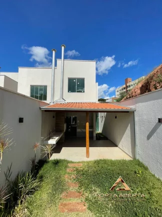 Imagem Casa com piscina no bairro das Fontes - Cód. 797