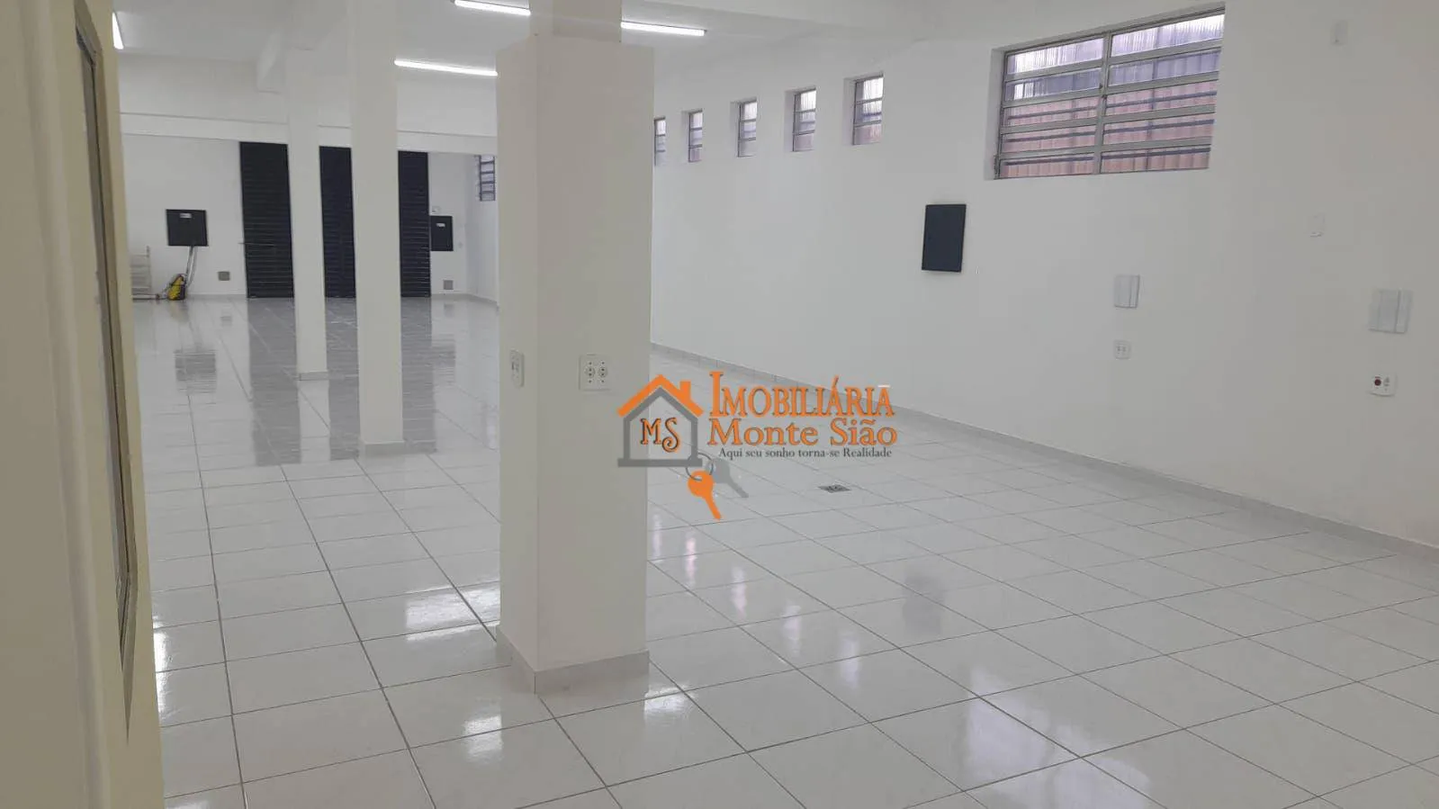 Imagem Galpão à venda, 650 m² por R$ 2.200.000,00 - Jardim Tranqüilidade - Guarulhos/SP