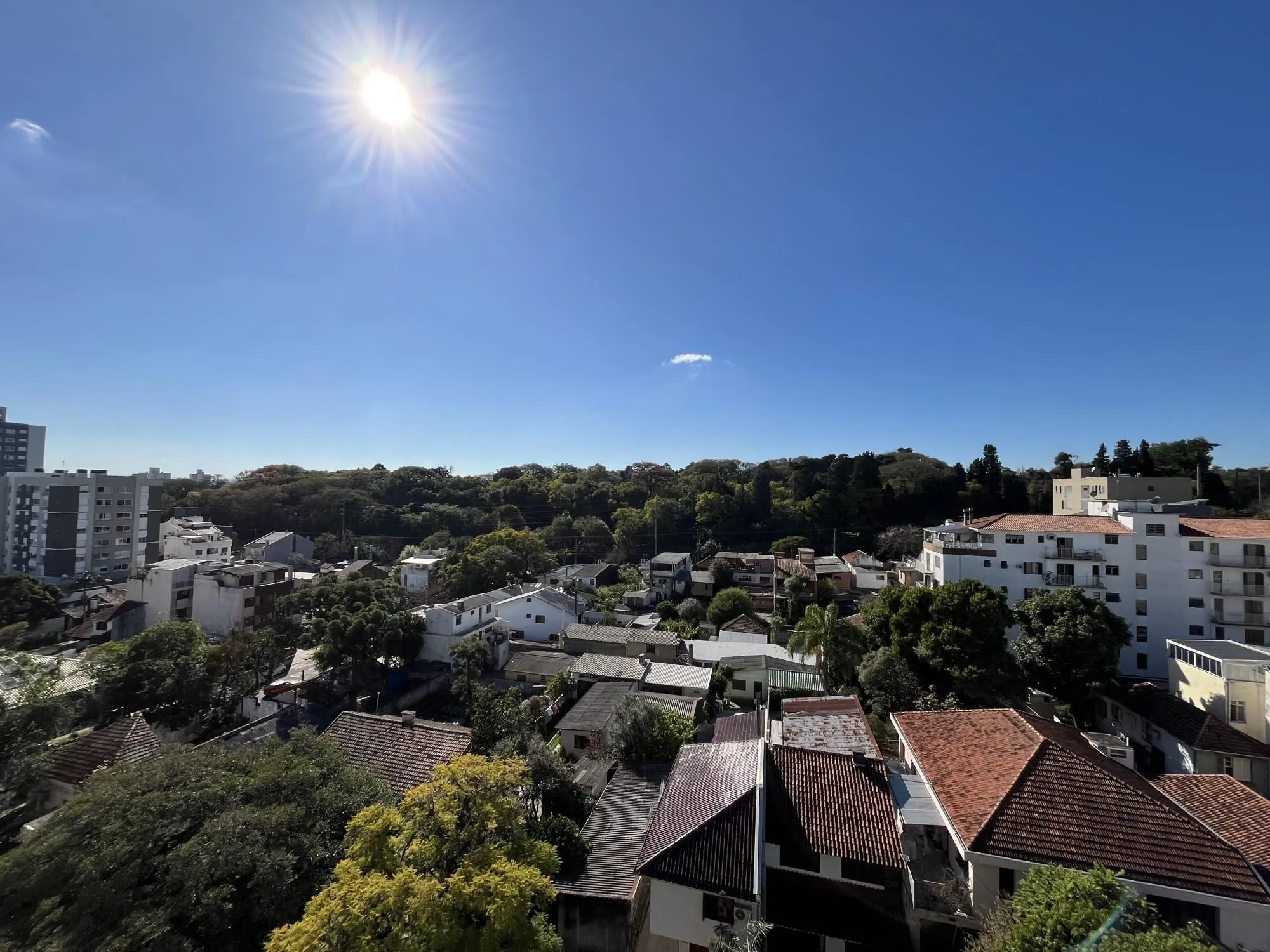 Imagem Apartamento de 2 quartos, suíte e 2 vagas garagem bairro São João Porto Alegre