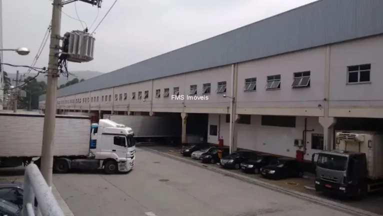 Imagem Galpão Comercial para Locação em Barueri-SP, Jardim Belval - 1.298m²