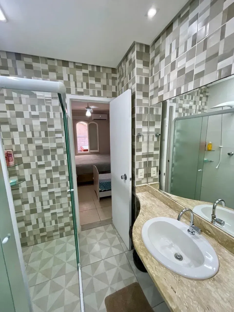 Imagem Casa com 4 Quartos à Venda, 210 m² em Enseada - Guarujá
