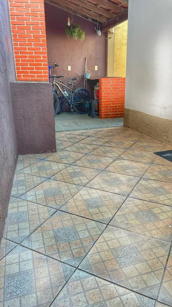 Imagem Charmosa Casa no Coração de Piedade - Conforto e Elegância em Cada Detalhe
