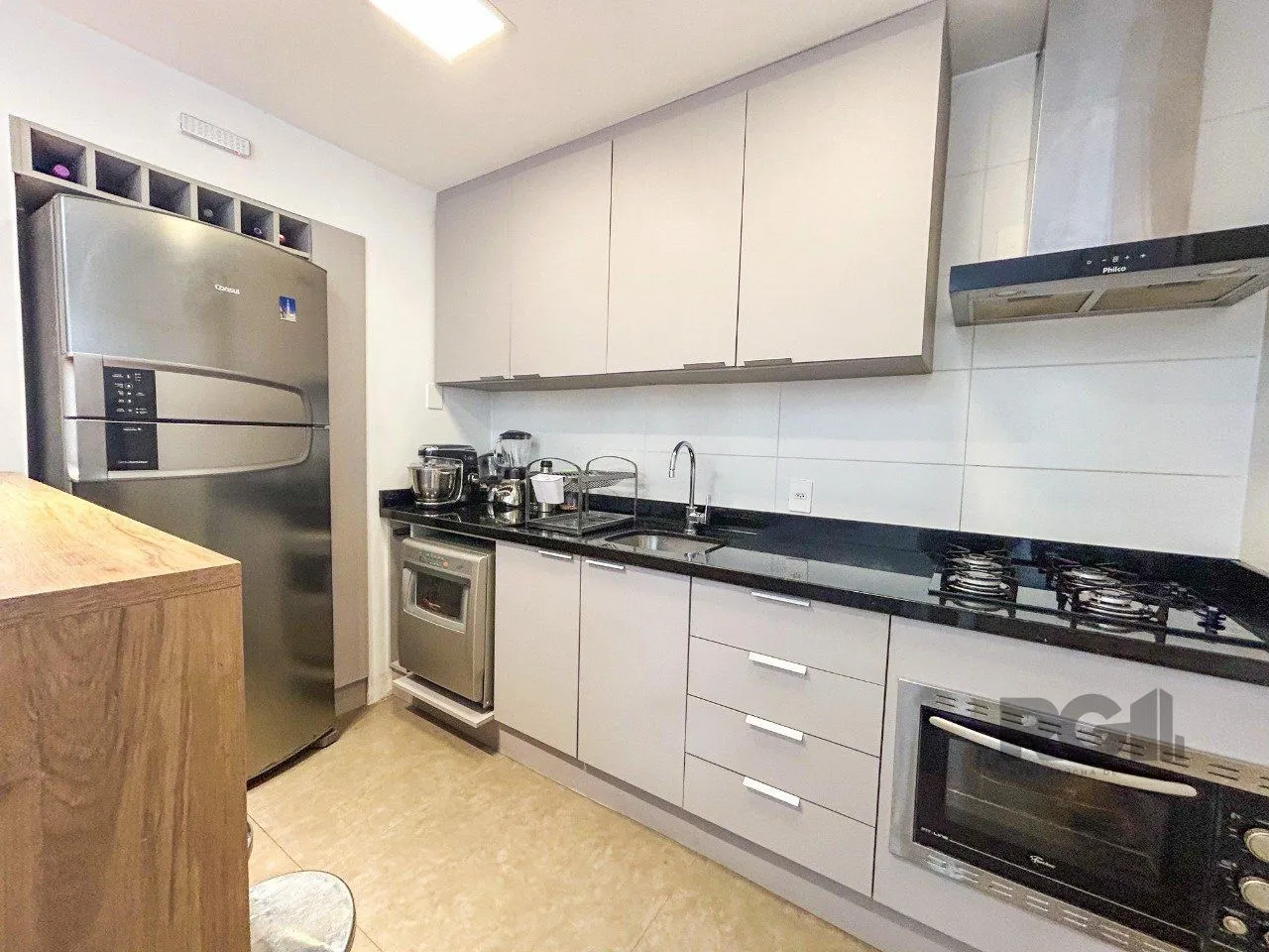 Imagem Casa para Venda,3 dormitórios,sendo 1 suite,2 vagas -Vila Nova, Porto Alegre, RS
