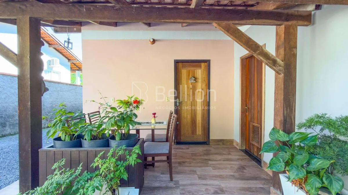 Imagem Casa com amplo terreno de 360m² em Indaial - 3 quartos + garagem no Warnow em Indaial