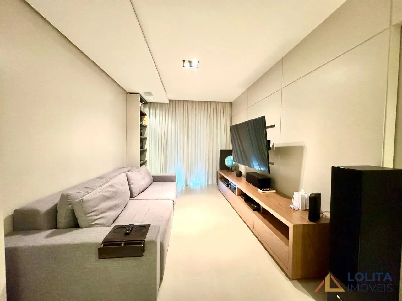 Imagem APARTAMENTO À VENDA NO CENTRO, 3 QUARTOS E 3 VAGAS EM FLORIANÓPOLIS/SC.