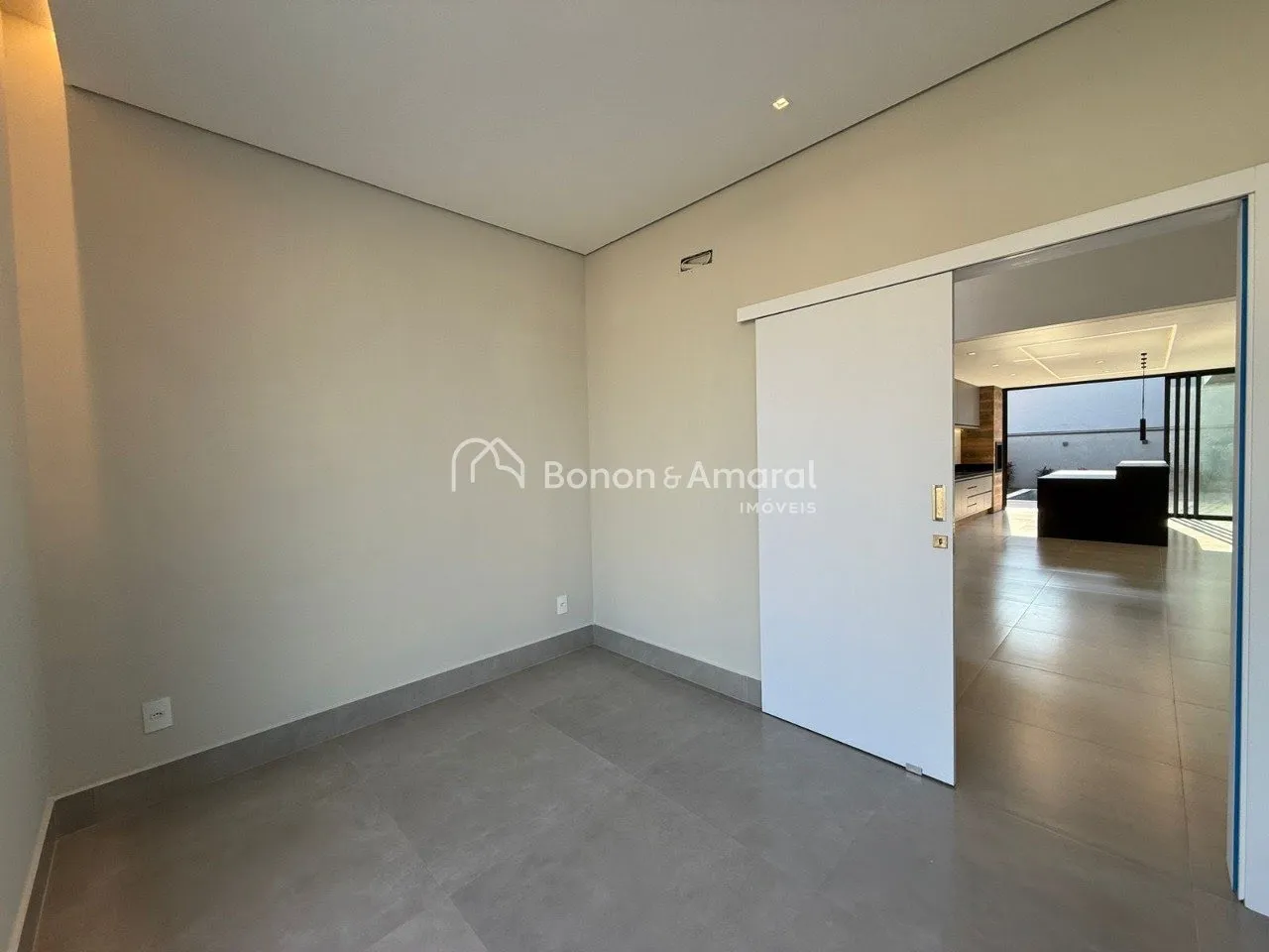 Imagem Casa Térrea à venda com 03 quartos por R$ 2.170.000,00 no Condomínio Santorini bairro Parque Brasil 500, em Paulínia