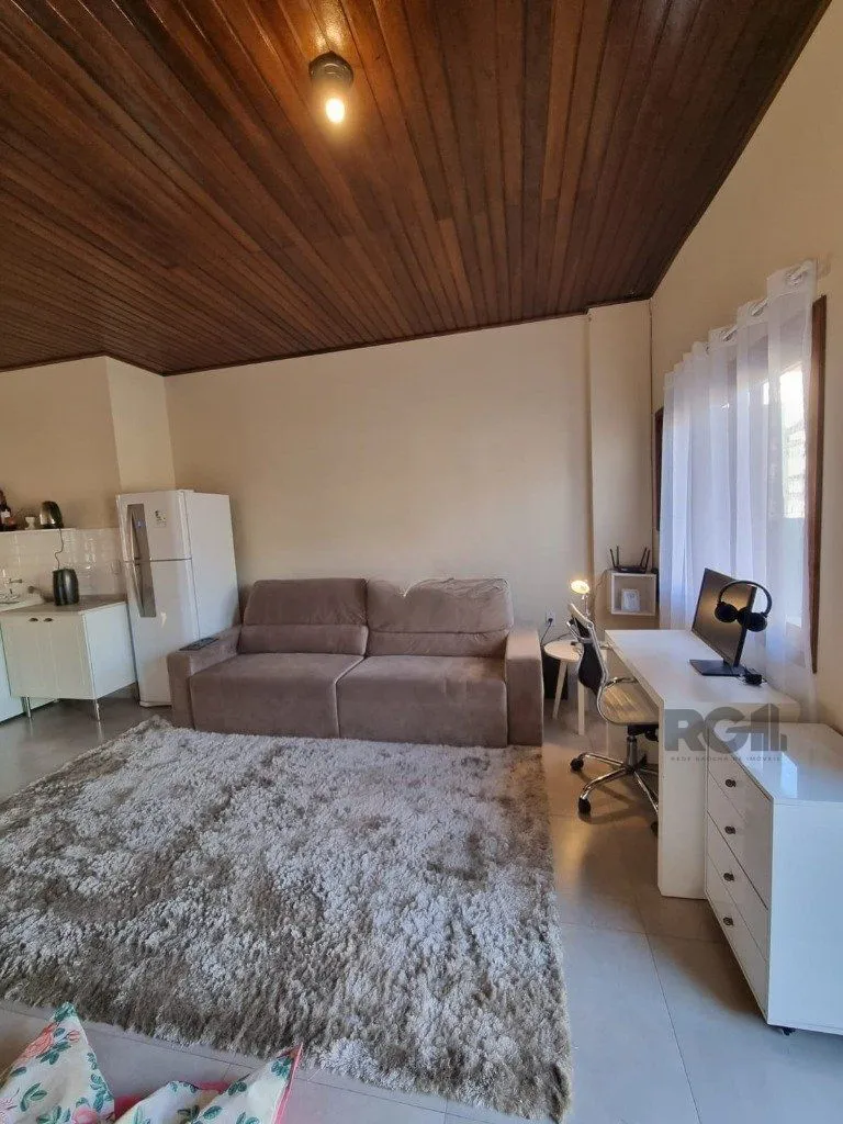 Imagem Casa com 3 dormitórios no bairro Sarandi