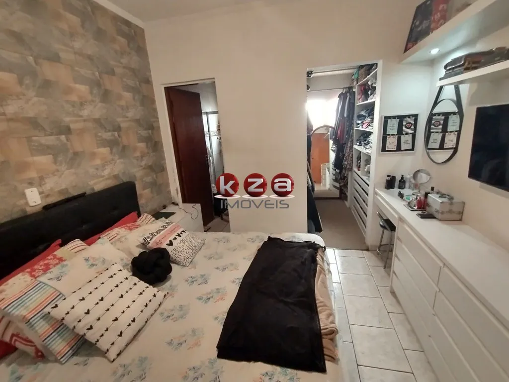 Imagem Casa em Condomínio de Luxo no Parque das Colinas - Valinhos-SP 2 Quartos, 1 Suíte, 3 Salas, 2 Banheiros, 3 Vagas - 160m²