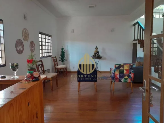 Imagem Casa com 4 dormitórios à venda, 230 m² por R$ 679.000,00 - Jardim América - Ribeirão Preto/SP