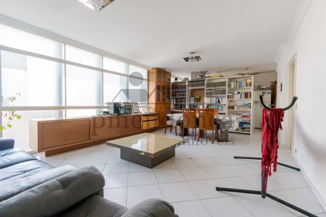 Imagem Apartamento na Avenida Angélica com 3 dormitórios (1 suíte) e 1 vaga, 196m²