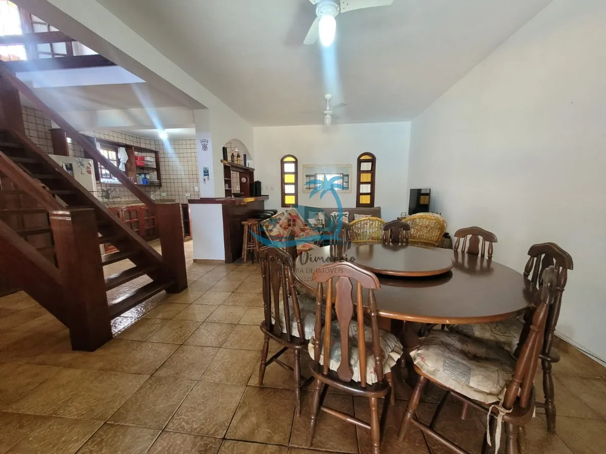 Imagem Casa com 3 dormitórios e piscina a venda em Ubatuba no bairro do Itaguá.