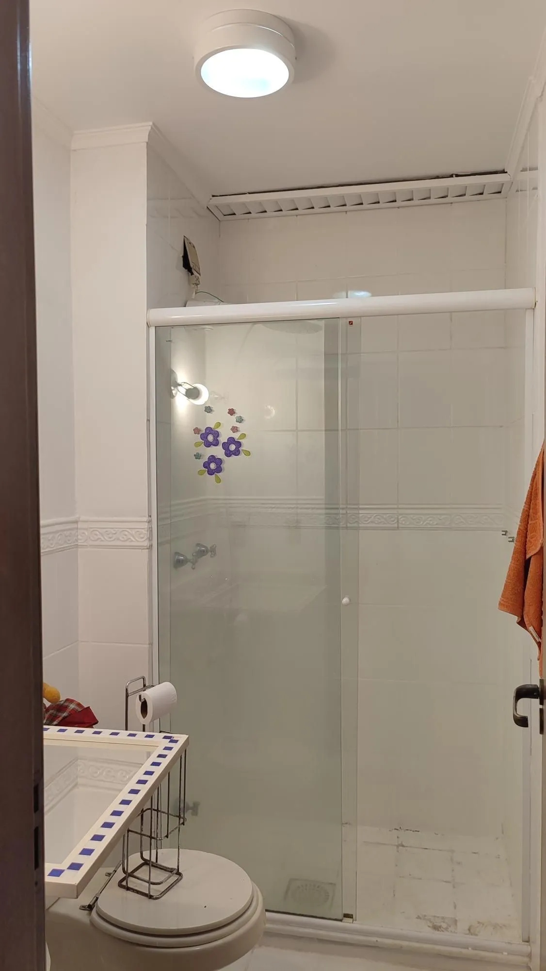 Imagem Casa de 3 Andares com Pátio e Churrasqueira Próxima ao Bourbon Country