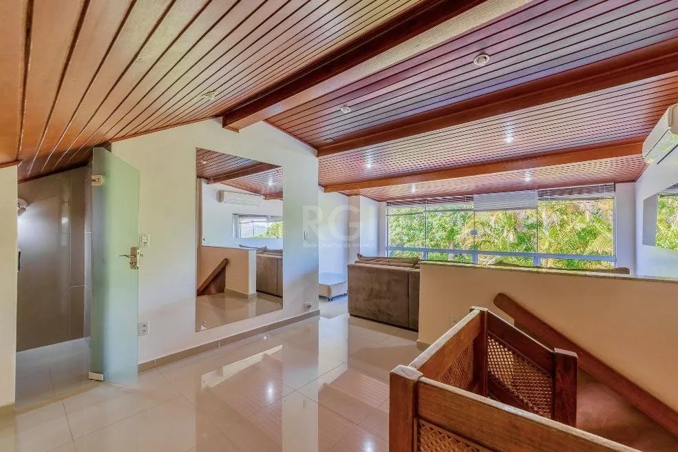 Imagem Casa Condominio para Venda - 210m², 3 dormitórios, sendo 3 suites, 1 vaga - Tristeza