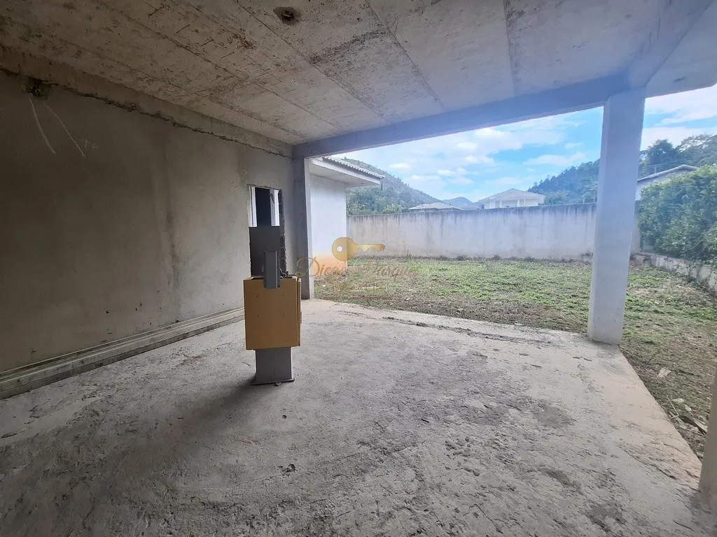 Imagem Casa em Condomínio para Venda em Teresópolis / RJ no bairro Green Valley