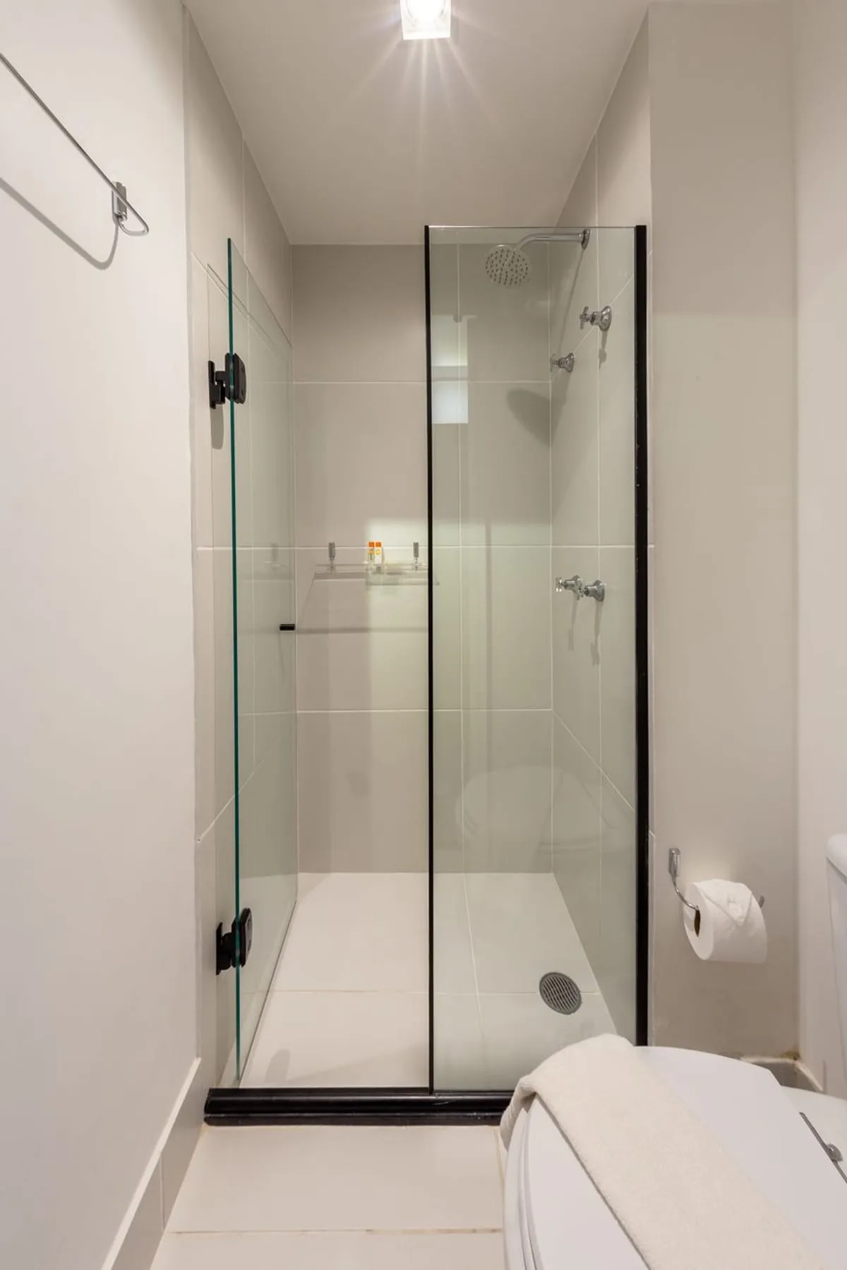 Imagem Apartamento com 1 Quarto para alugar, 27m² - Jardim das Acacias