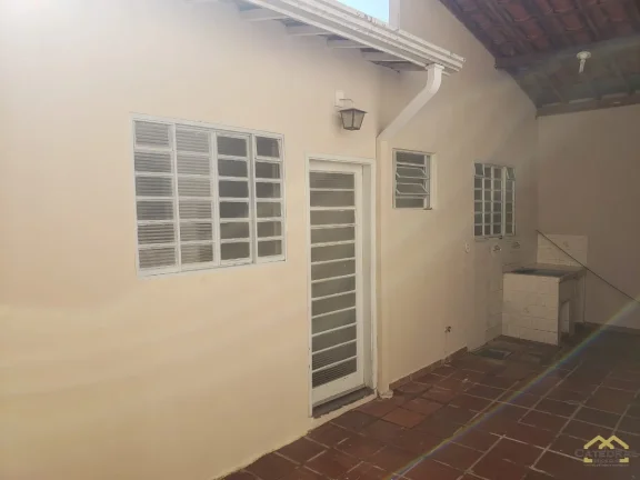 Imagem Casa com 4 quartos sendo 1 suíte e 4 vagas no Jardim Eulina em Campinas - SP